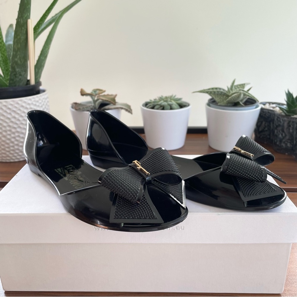 New As✨ Salvatore Ferragamo Jelly Flats - Authentic❣️Peep toe -signature bow🖤 - Picture 8 of 8
